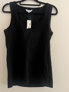 Reitmans Black Ribbed Scoop Neck Tank Top